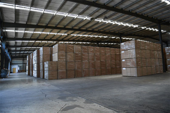 Dikte 1,5-25 mm Hoogwaardig vochtbestendig 4x8 4x10 6x8 6x9 Op maat gemaakte MDF-plaat
