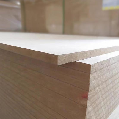 Plain Mdf Raw Laminated Melamine Mdf Board 18mm Hout Craft Mdf 3mm 15mm 18mm voor binnenshuis
