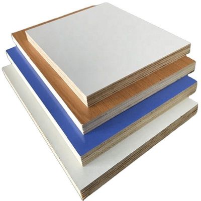 680-830KG/M3 Dichtheid Houtvezel 16mm 19mm Witte textuur Melamine Mdf voor Keukenkasten