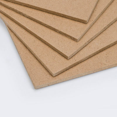 Dichtheid 680-830 kg/m3 Hardboard 18 mm Plain Mdf Raw Wood Fiberboard 1220*2440 mm