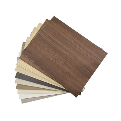 680-830KG/M3 Dichtheid Pine MDF Board met bloemenpatroon en honingraat structuur YIMU