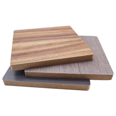 Witte melamine Mdf Hdf Plaat voor meubels met E0-lijm en duurzame melaminecoating